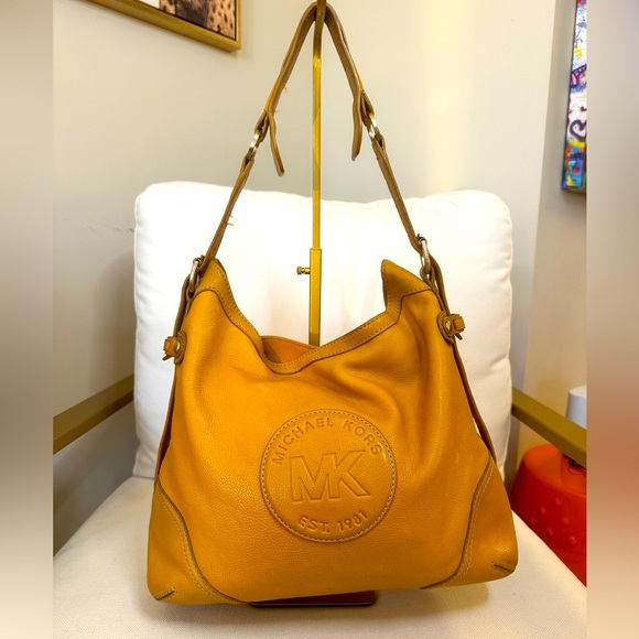 Michael Kors Handbags - Michael Kors Shoulder Bag